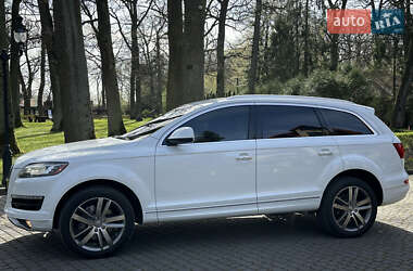 Внедорожник / Кроссовер Audi Q7 2012 в 