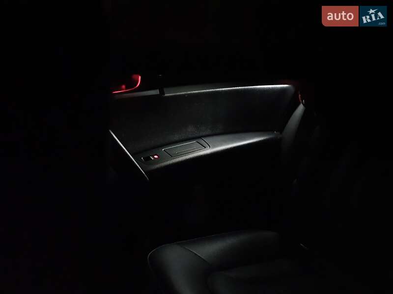 Внедорожник / Кроссовер Audi Q7 2015 в Тернополе
