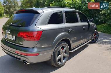 Внедорожник / Кроссовер Audi Q7 2015 в 