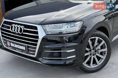 Позашляховик / Кросовер Audi Q7 2017 в 