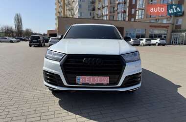 Внедорожник / Кроссовер Audi Q7 2016 в 