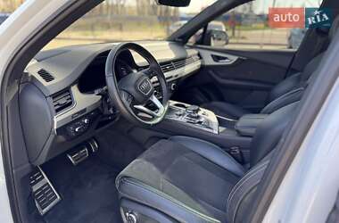 Внедорожник / Кроссовер Audi Q7 2016 в 
