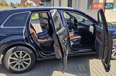 Позашляховик / Кросовер Audi Q7 2017 в 