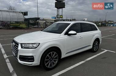 Внедорожник / Кроссовер Audi Q7 2017 в 