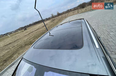 Внедорожник / Кроссовер Audi Q7 2015 в 