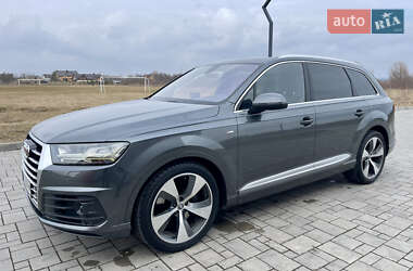 Внедорожник / Кроссовер Audi Q7 2015 в 