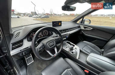 Внедорожник / Кроссовер Audi Q7 2015 в 