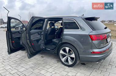 Внедорожник / Кроссовер Audi Q7 2015 в 