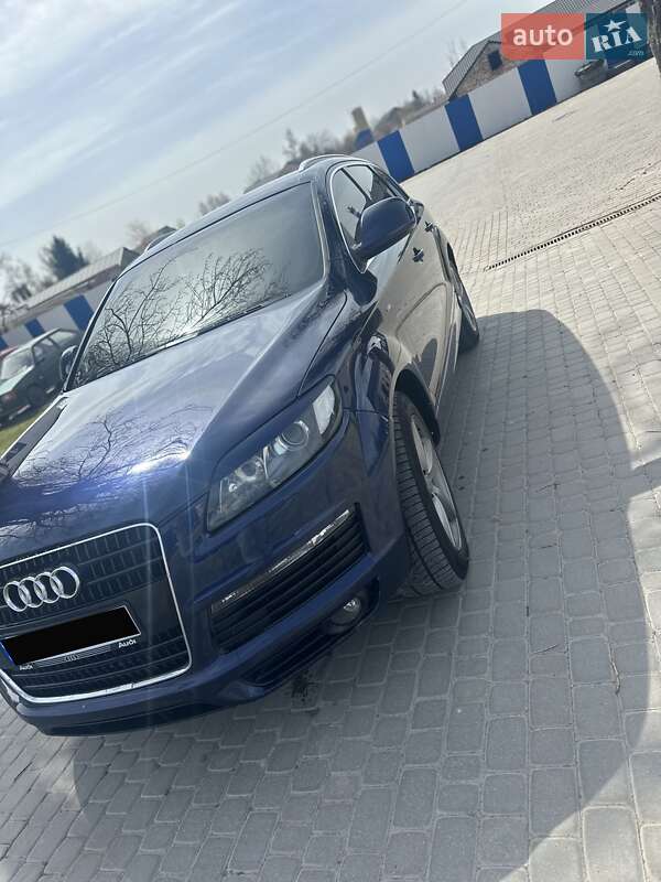 Внедорожник / Кроссовер Audi Q7 2007 в 