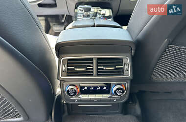 Позашляховик / Кросовер Audi Q7 2016 в 
