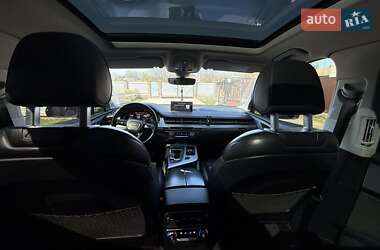 Внедорожник / Кроссовер Audi Q7 2016 в 