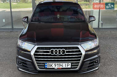 Внедорожник / Кроссовер Audi Q7 2018 в 