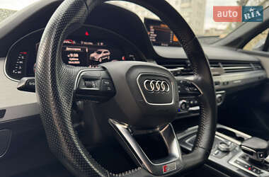 Внедорожник / Кроссовер Audi Q7 2015 в 