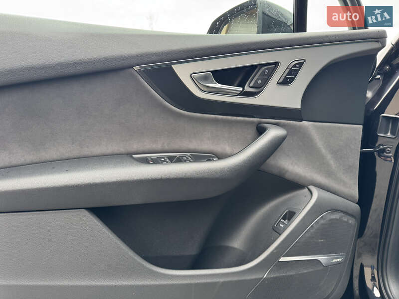 Внедорожник / Кроссовер Audi Q7 2015 в Тернополе фото 36 Внедорожник / Кроссовер Audi Q7 2015 в Тернополе