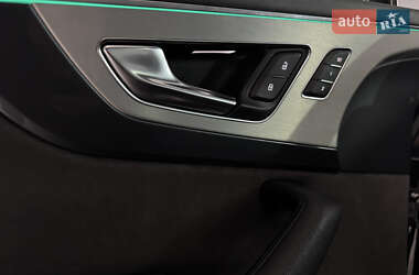Внедорожник / Кроссовер Audi Q7 2015 в 