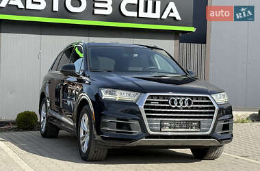 Внедорожник / Кроссовер Audi Q7 2016 в 