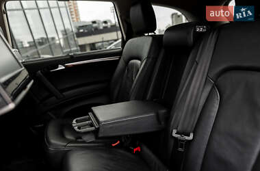 Внедорожник / Кроссовер Audi Q7 2013 в 