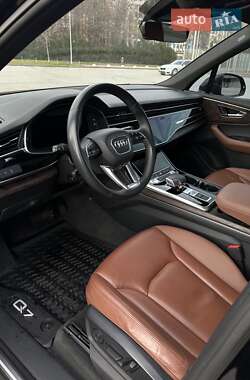 Внедорожник / Кроссовер Audi Q7 2020 в 