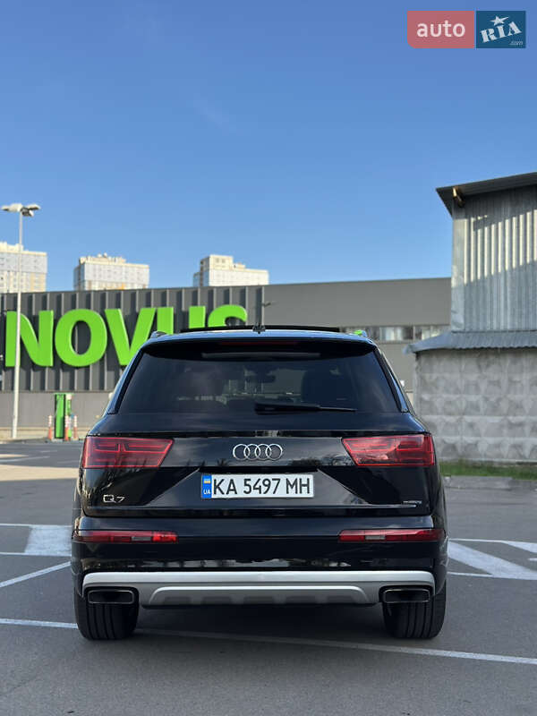 Внедорожник / Кроссовер Audi Q7 2019 в Киеве
