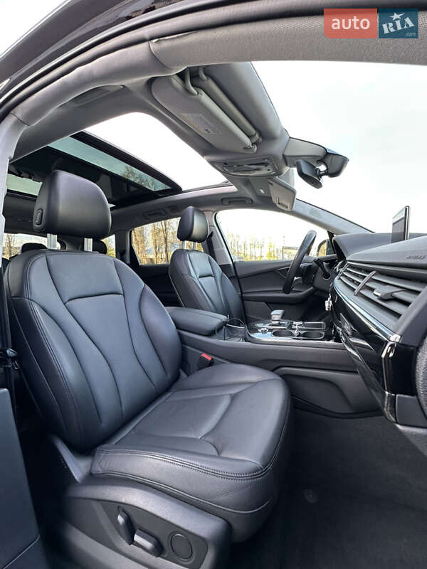 Внедорожник / Кроссовер Audi Q7 2019 в Киеве