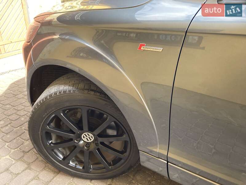 Позашляховик / Кросовер Audi Q7 2014 в Жовкві