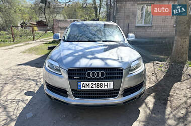 Внедорожник / Кроссовер Audi Q7 2007 в 