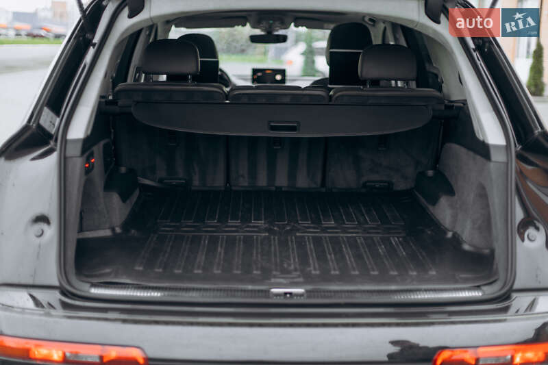 Внедорожник / Кроссовер Audi Q7 2016 в Луцке