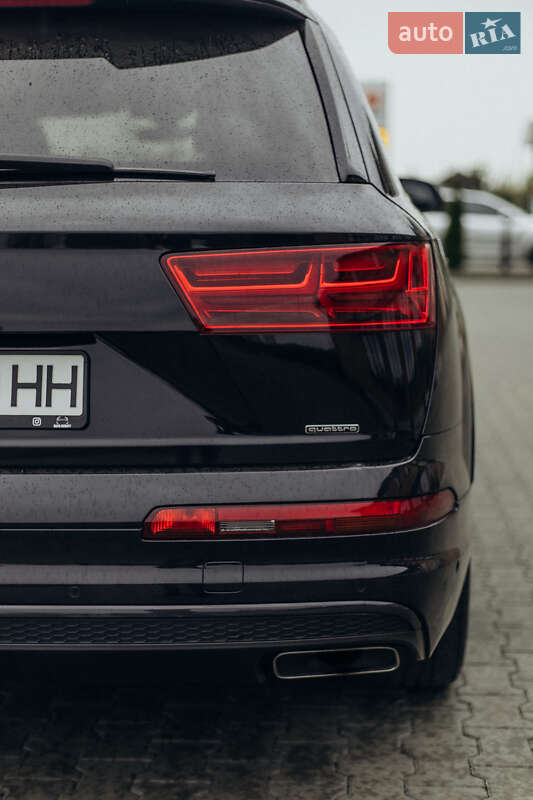 Внедорожник / Кроссовер Audi Q7 2016 в Луцке