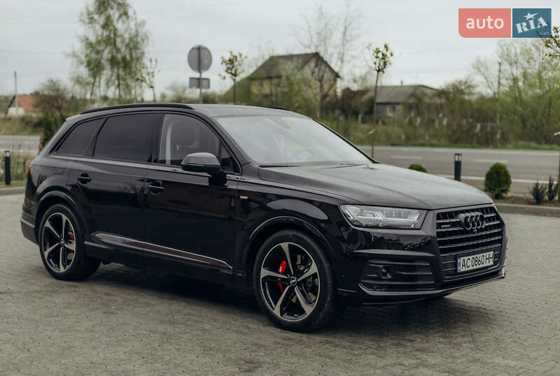Внедорожник / Кроссовер Audi Q7 2016 в Луцке