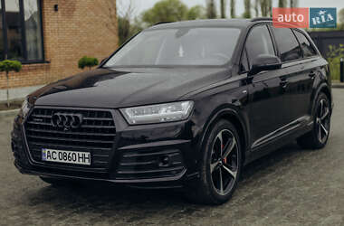 Внедорожник / Кроссовер Audi Q7 2016 в 