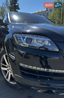 Внедорожник / Кроссовер Audi Q7 2014 в 