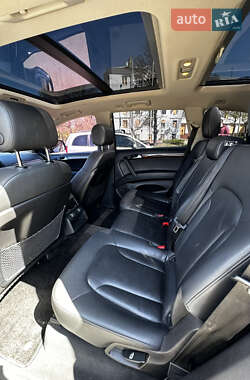 Внедорожник / Кроссовер Audi Q7 2014 в 