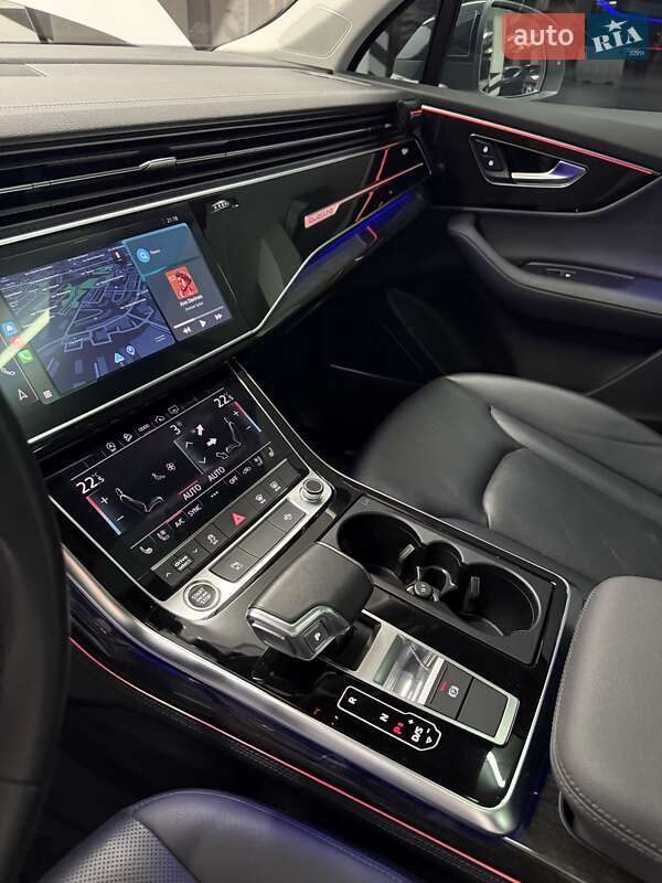 Позашляховик / Кросовер Audi Q7 2022 в Києві
