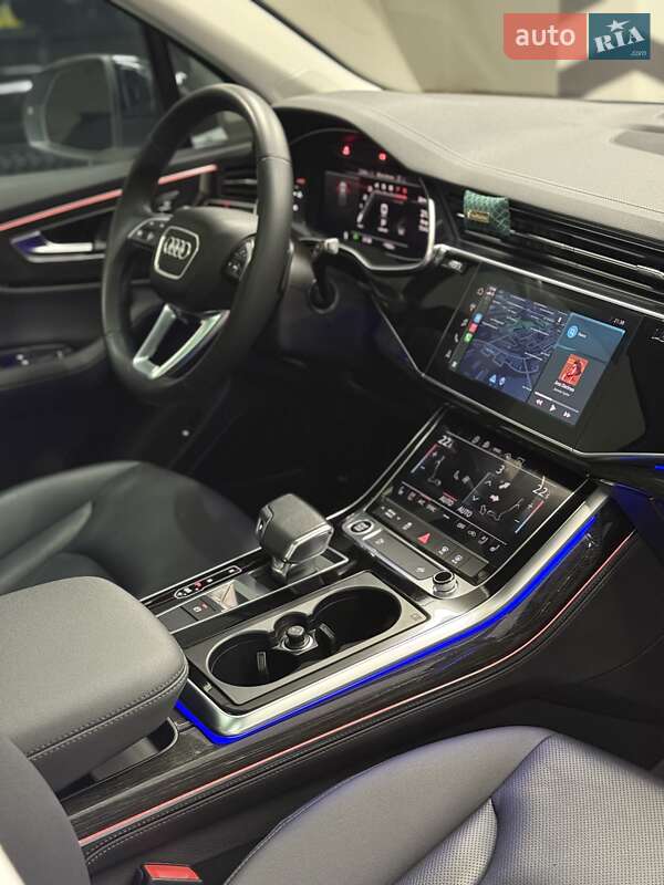 Позашляховик / Кросовер Audi Q7 2022 в Києві