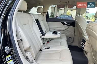 Внедорожник / Кроссовер Audi Q7 2018 в 