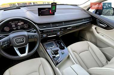 Внедорожник / Кроссовер Audi Q7 2018 в 