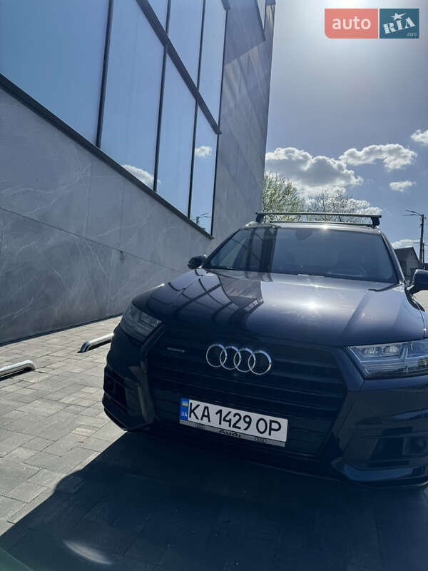 Внедорожник / Кроссовер Audi Q7 2017 в Киеве