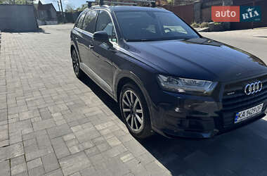 Позашляховик / Кросовер Audi Q7 2017 в 
