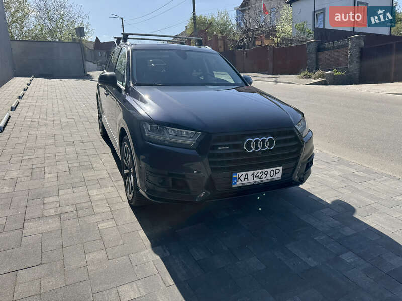 Внедорожник / Кроссовер Audi Q7 2017 в Киеве