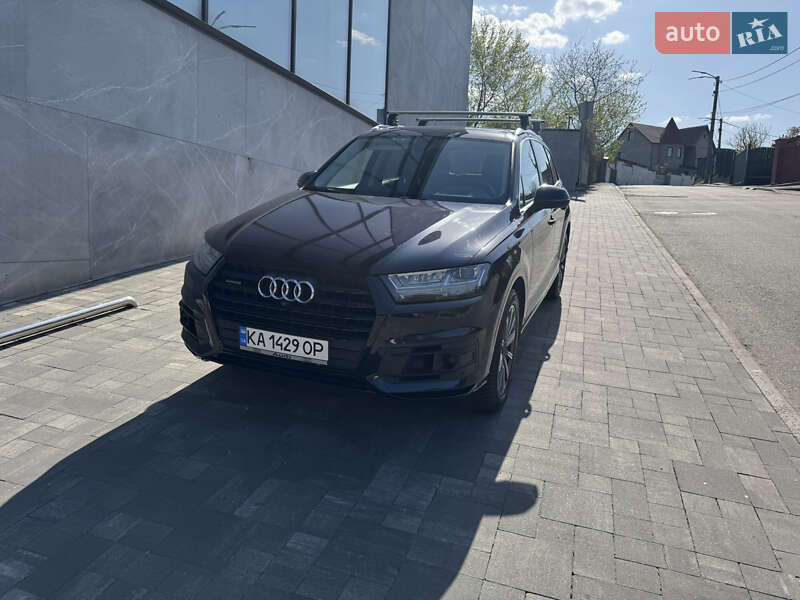 Внедорожник / Кроссовер Audi Q7 2017 в Киеве