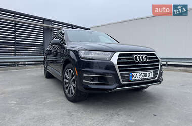 Внедорожник / Кроссовер Audi Q7 2017 в 
