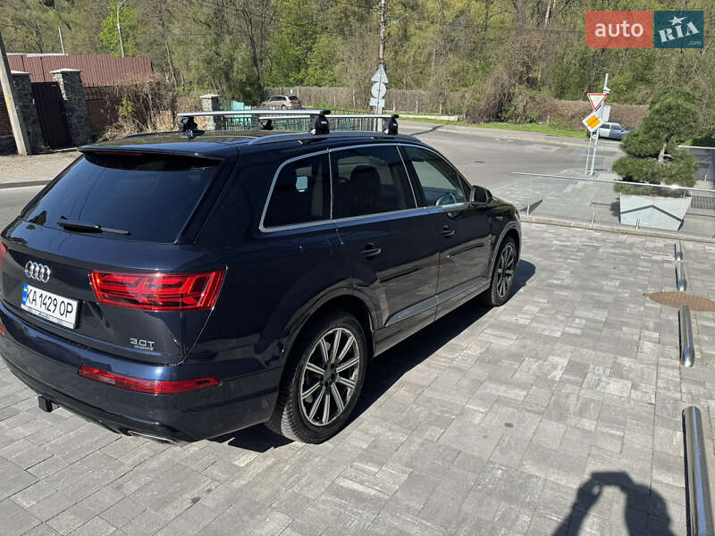 Внедорожник / Кроссовер Audi Q7 2017 в Киеве