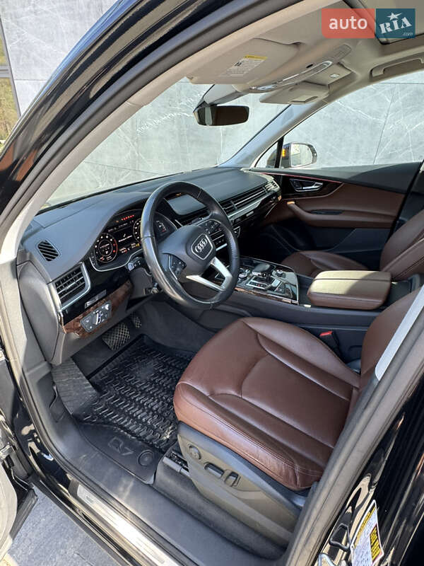 Внедорожник / Кроссовер Audi Q7 2017 в Киеве