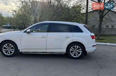 Позашляховик / Кросовер Audi Q7 2016 в 