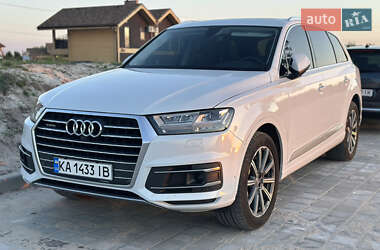 Внедорожник / Кроссовер Audi Q7 2017 в 