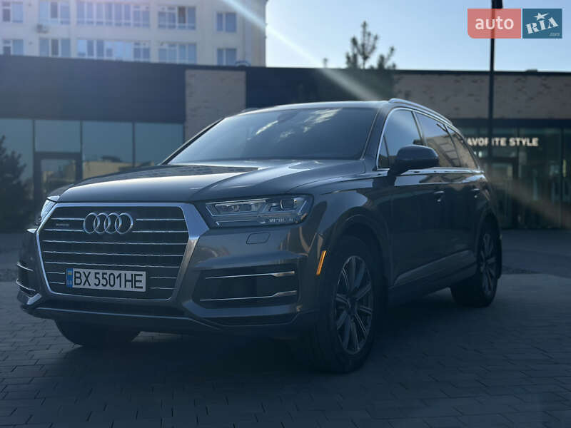 Позашляховик / Кросовер Audi Q7 2016 в 