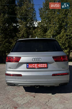 Внедорожник / Кроссовер Audi Q7 2015 в 