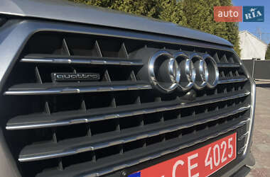 Внедорожник / Кроссовер Audi Q7 2015 в 