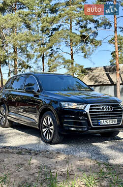 Позашляховик / Кросовер Audi Q7 2016 в 