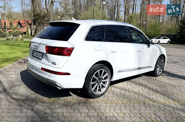 Внедорожник / Кроссовер Audi Q7 2018 в 